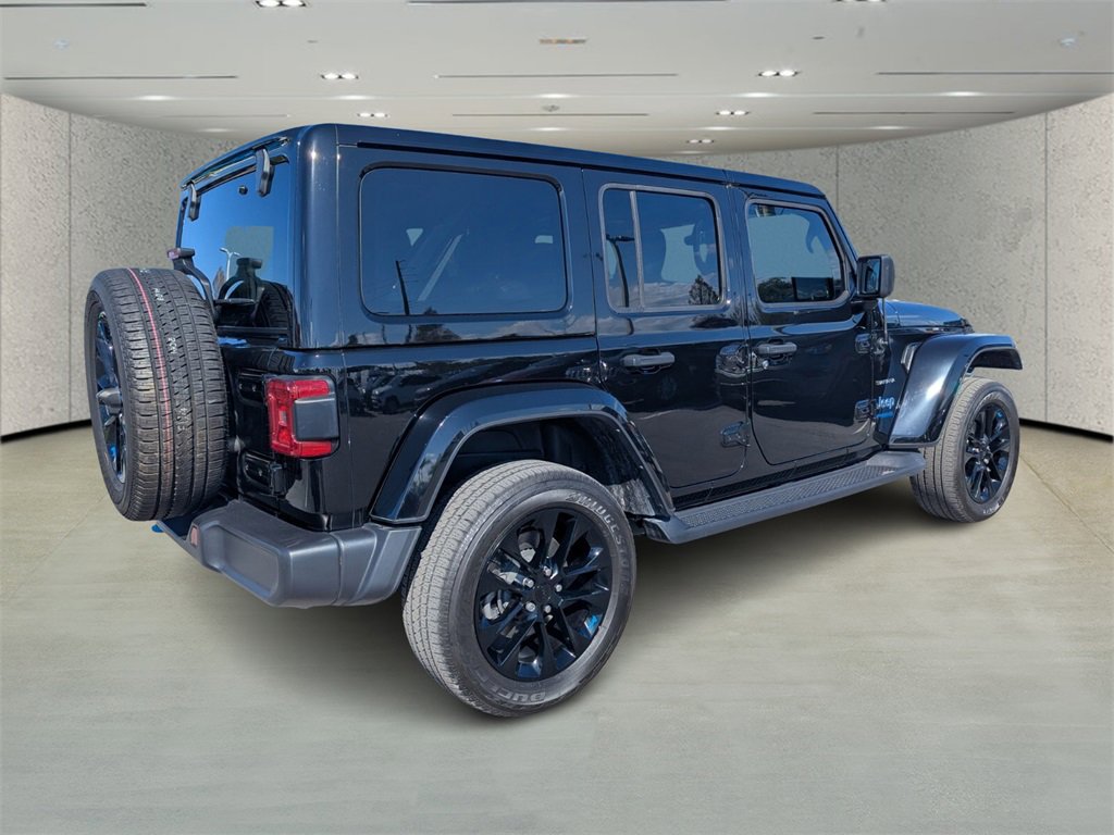 Used 2022 Jeep Wrangler Unlimited Sahara image 3