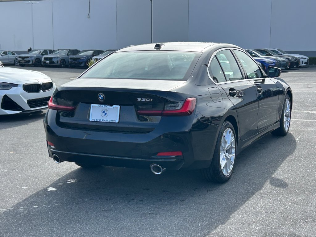 New 2026 BMW 330i Sedan w/ Convenience Package RWD image 5