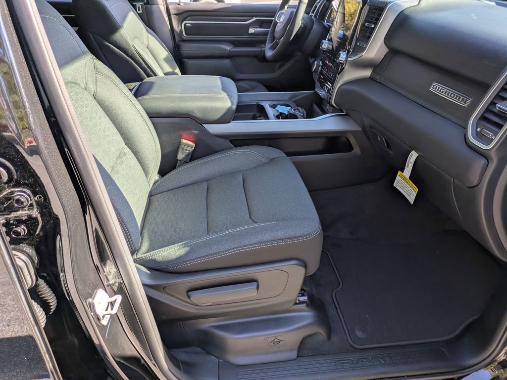 New 2025 RAM 1500 Big Horn AWD/4WD image 34