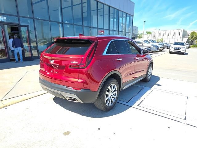 Used 2023 Cadillac XT4 Premium Luxury w/ Enhanced Visibility Package image 4