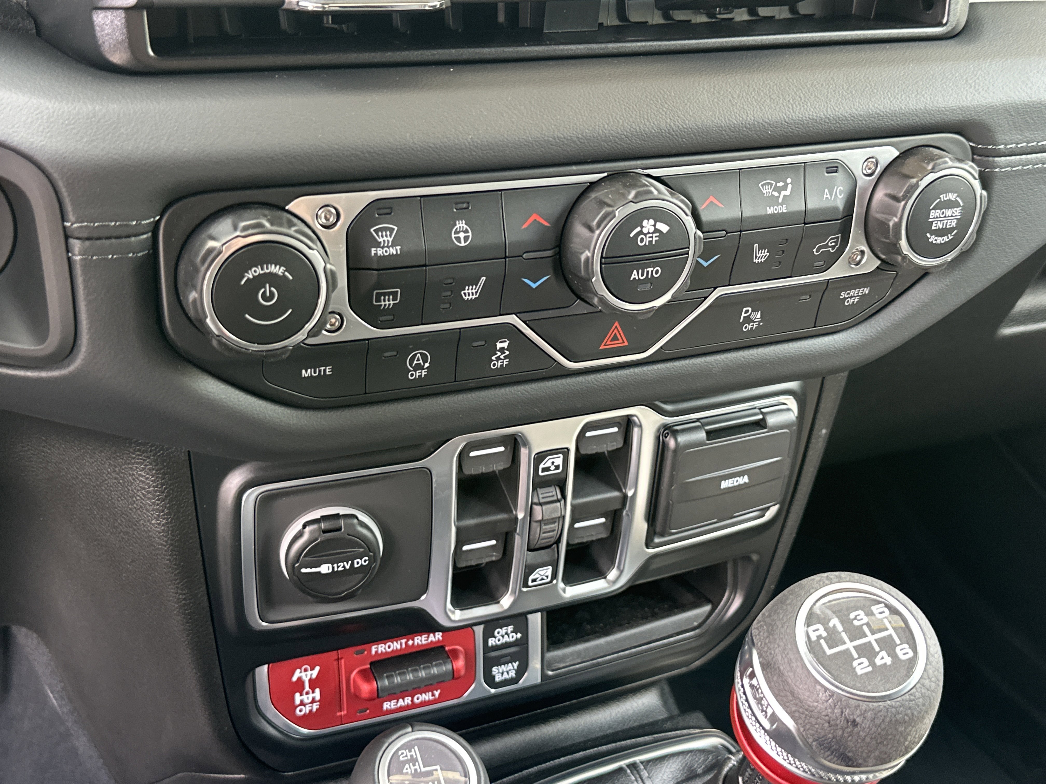 New 2026 Jeep Wrangler Unlimited Rubicon AWD/4WD image 6