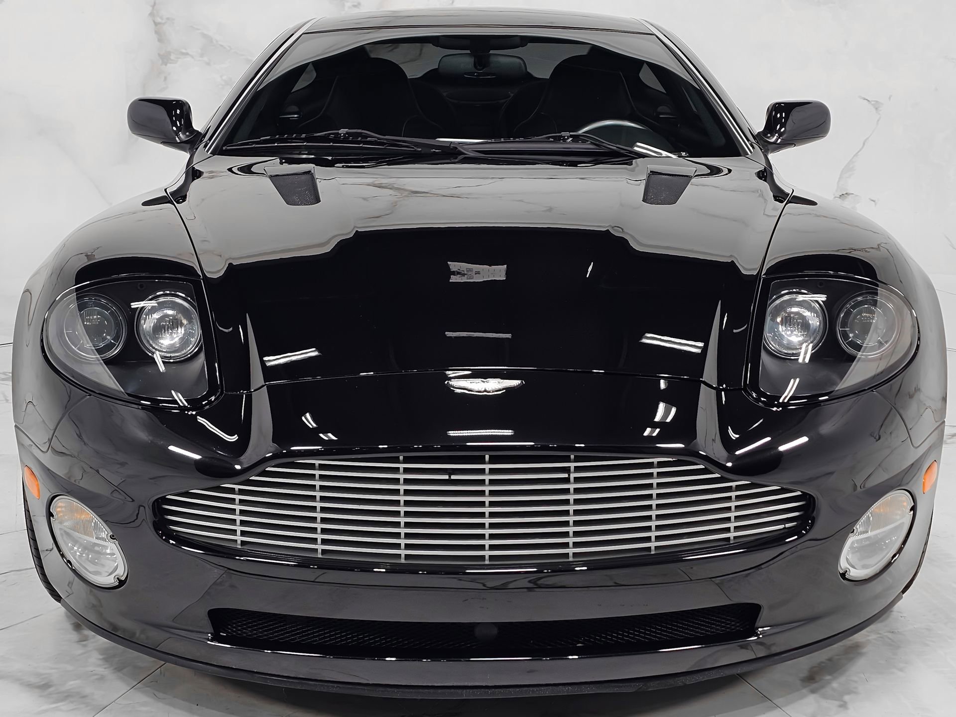 Used 2004 Aston Martin Vanquish RWD image 6