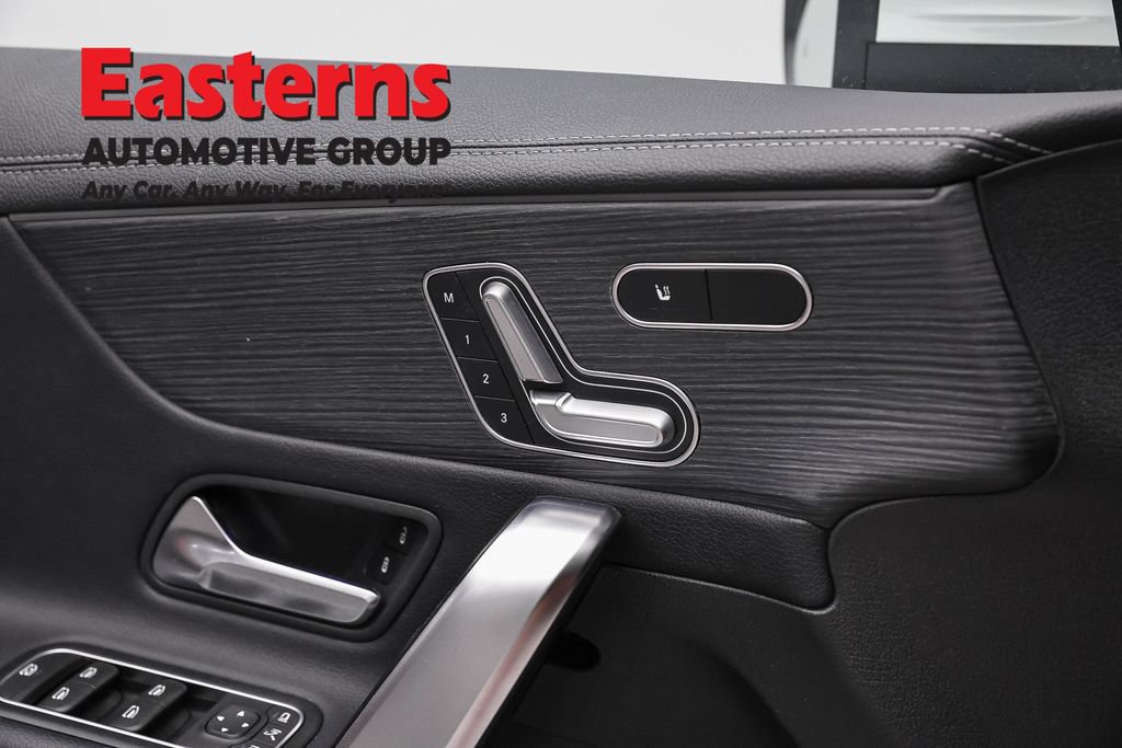 Used 2023 Mercedes-Benz CLA 250 4MATIC w/ Premium Package image 19