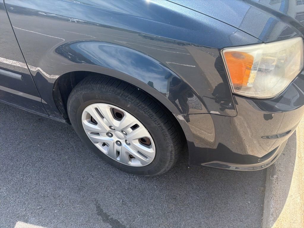 Used 2014 Dodge Grand Caravan American Value Package FWD image 2