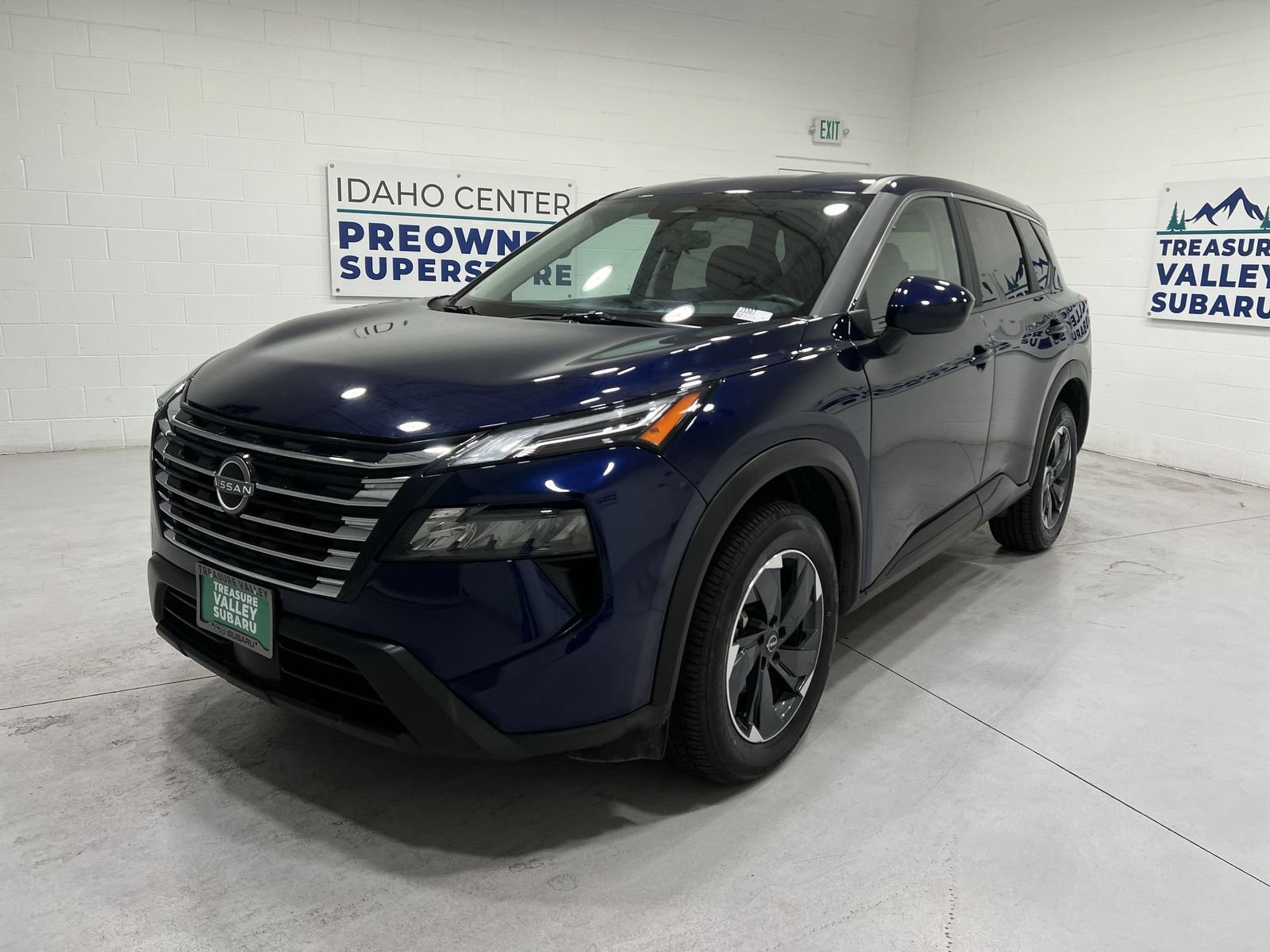 Used 2025 Nissan Rogue SV AWD/4WD image 4