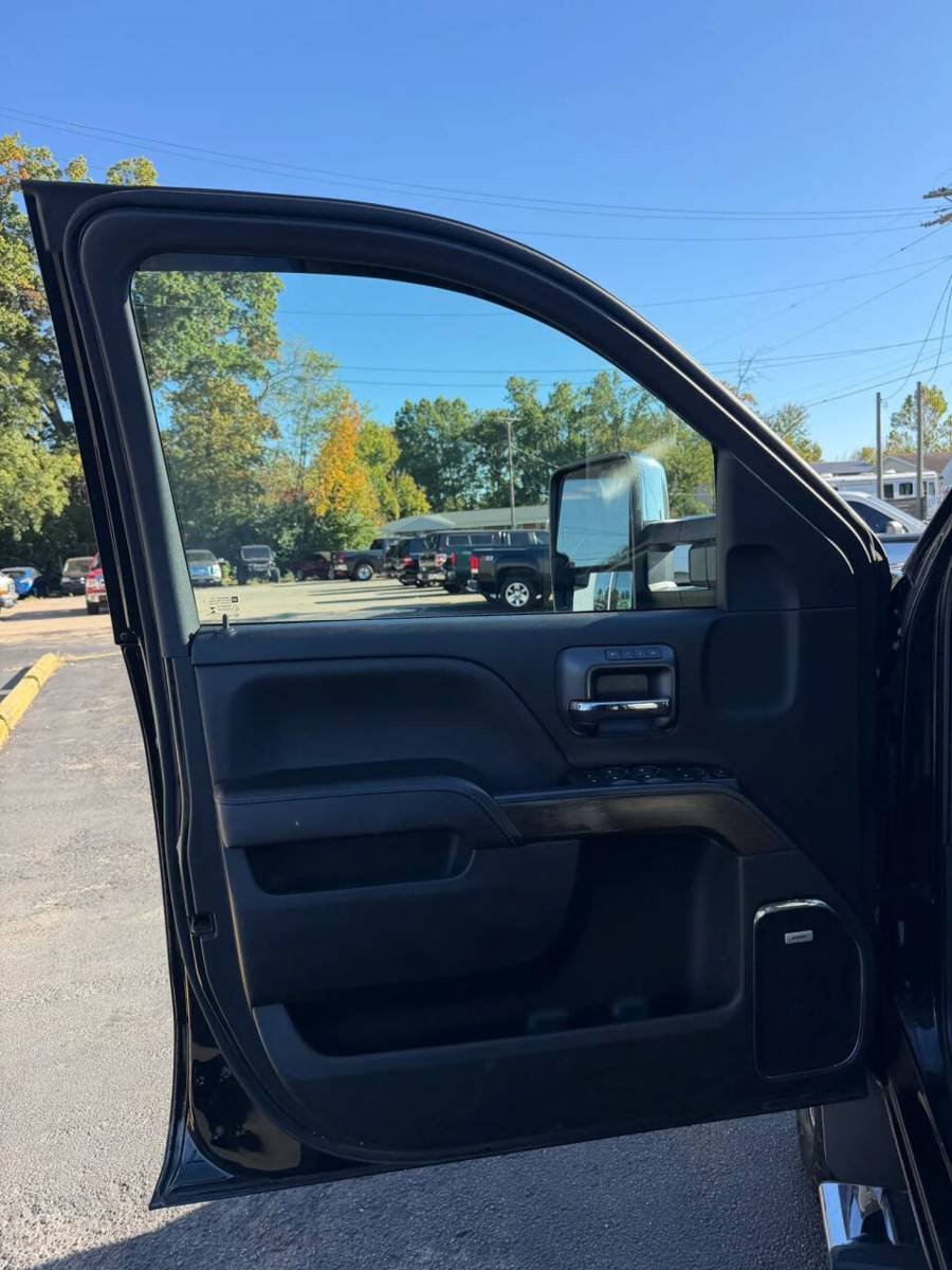 Used 2019 GMC Sierra 2500 Denali AWD/4WD image 13