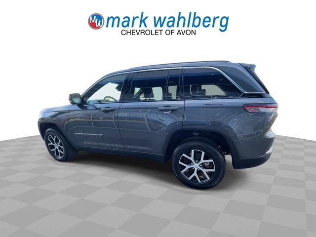 Used 2025 Jeep Grand Cherokee Limited AWD/4WD image 5