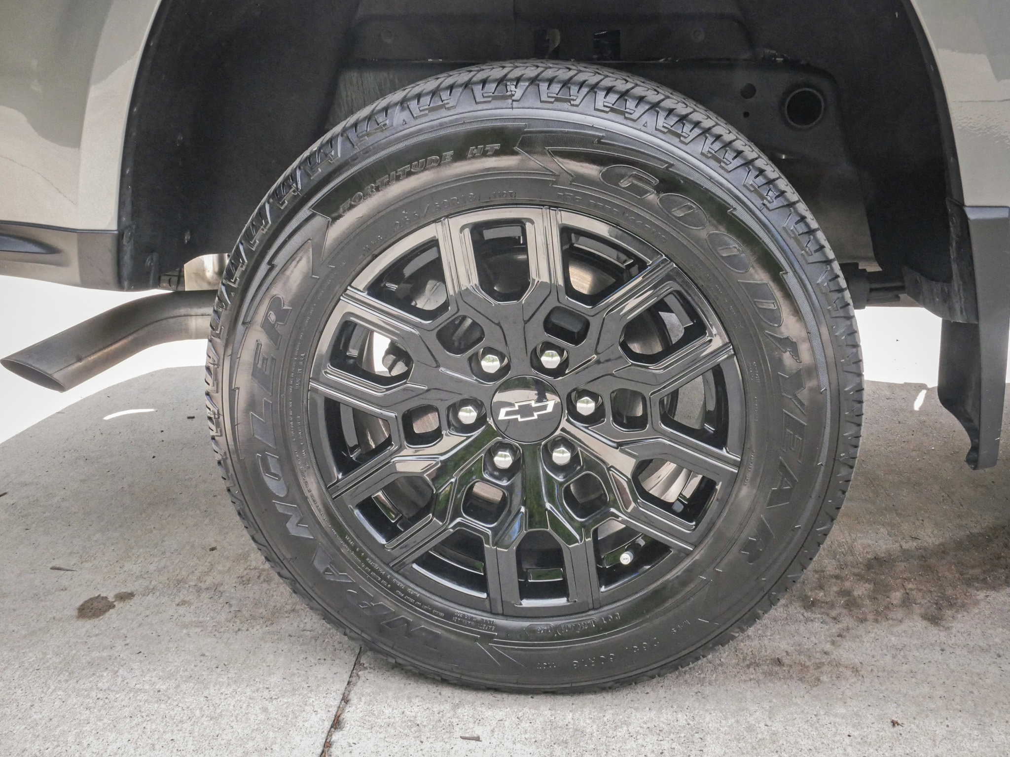 Used 2025 Chevrolet Colorado W/T w/ WT Custom Package image 13