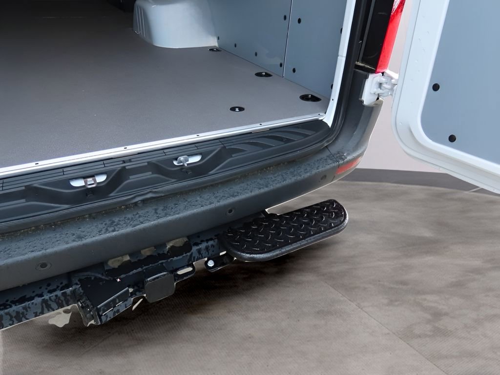 Used 2024 Mercedes-Benz Sprinter 3500 image 13