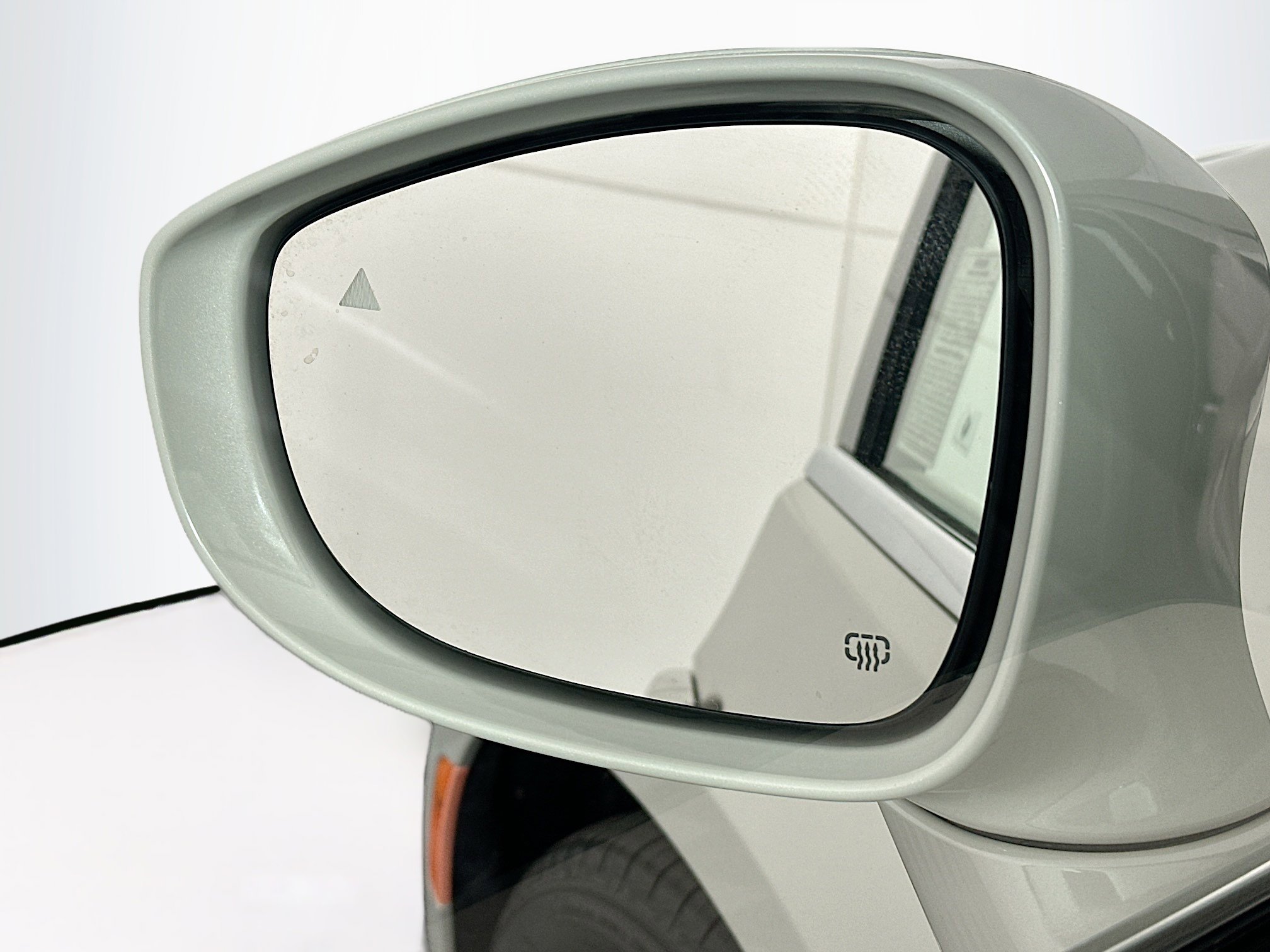 Used 2021 Chrysler Pacifica Touring-L image 16