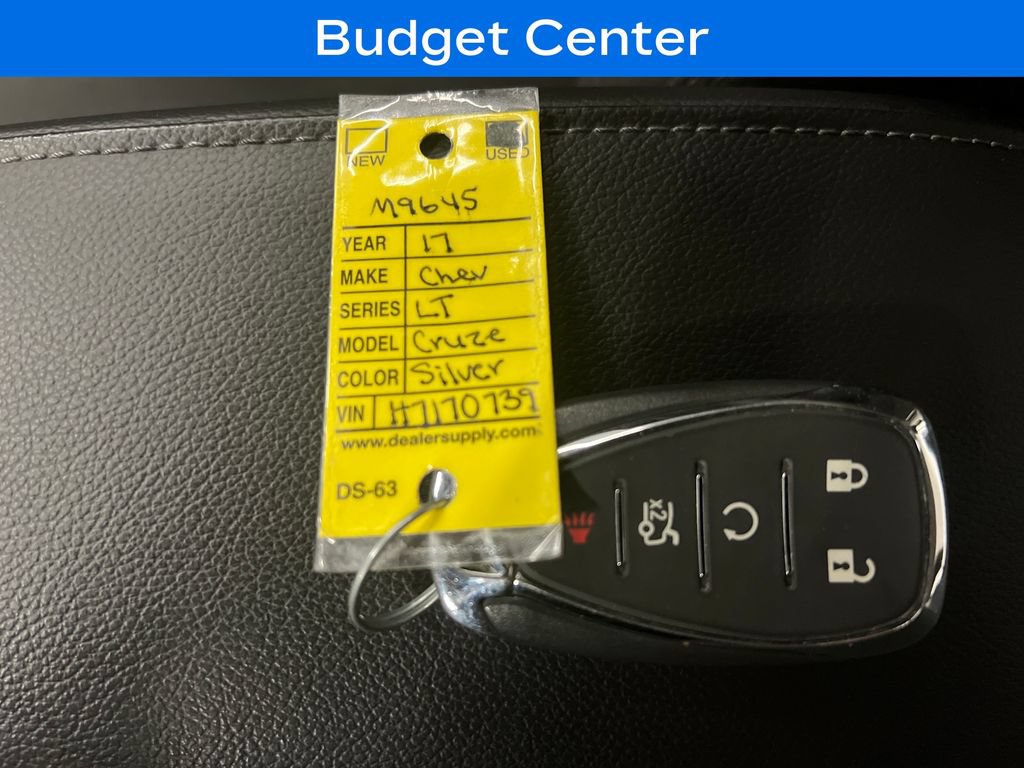 Used 2017 Chevrolet Cruze LT w/ Convenience Package FWD image 28