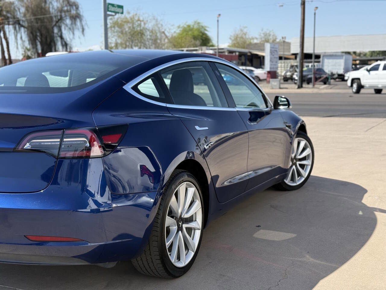 Used 2018 Tesla Model 3 Long Range RWD image 24