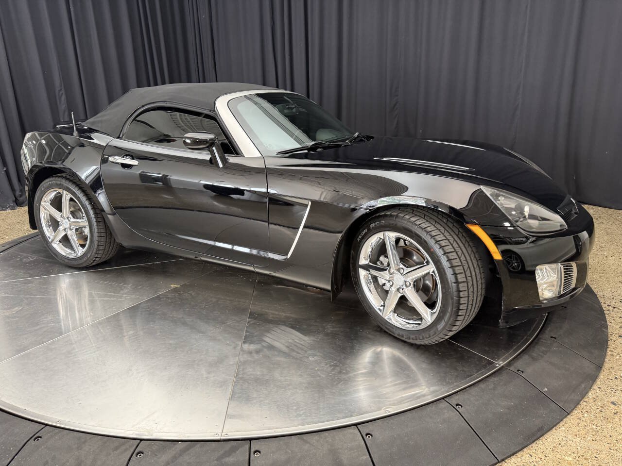 Used 2008 Saturn Sky Red Line RWD image 24