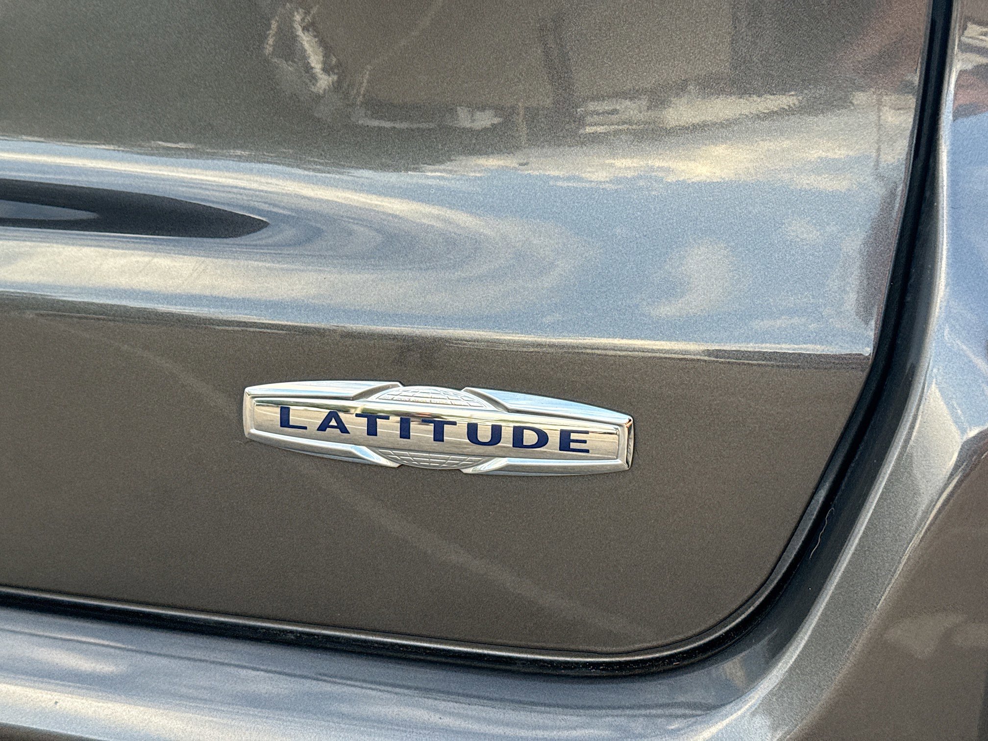 Used 2018 Jeep Compass Latitude image 11