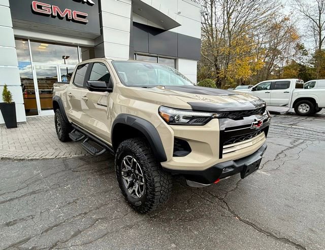 Used 2024 Chevrolet Colorado ZR2 w/ ZR2 Convenience Package III image 7