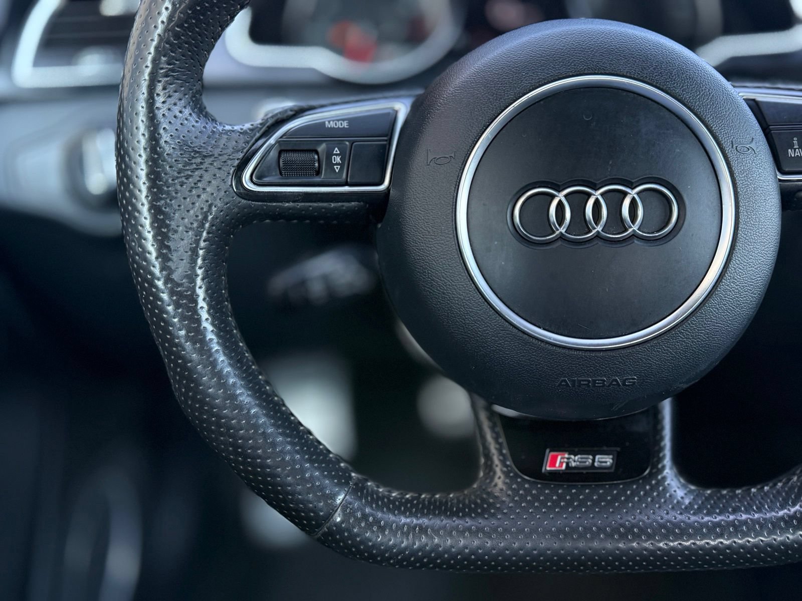 Used 2013 Audi RS 5 Cabriolet w/ Audi MMI Navigation Plus Pkg AWD/4WD image 26