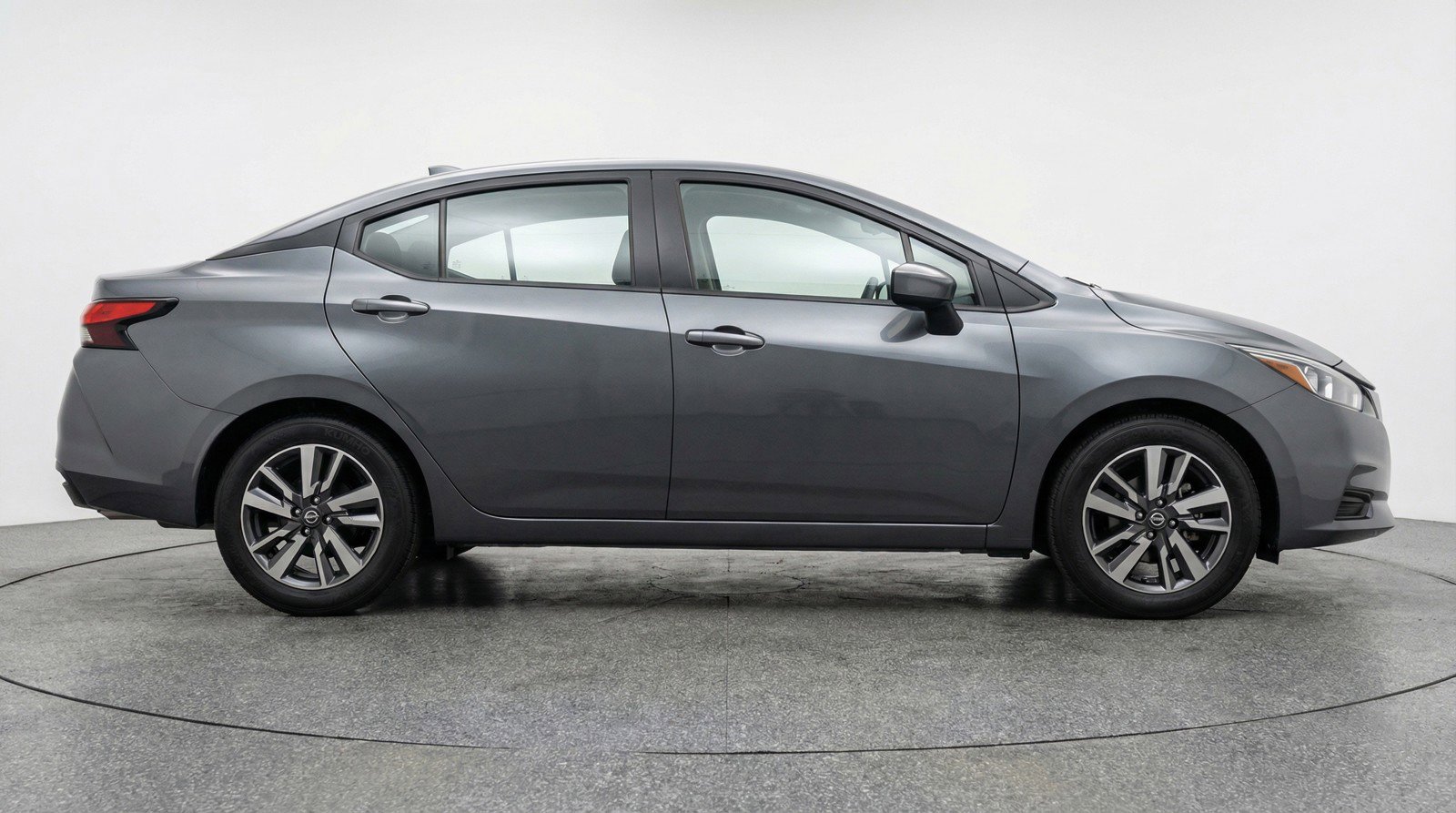 Used 2025 Nissan Versa SV FWD image 11