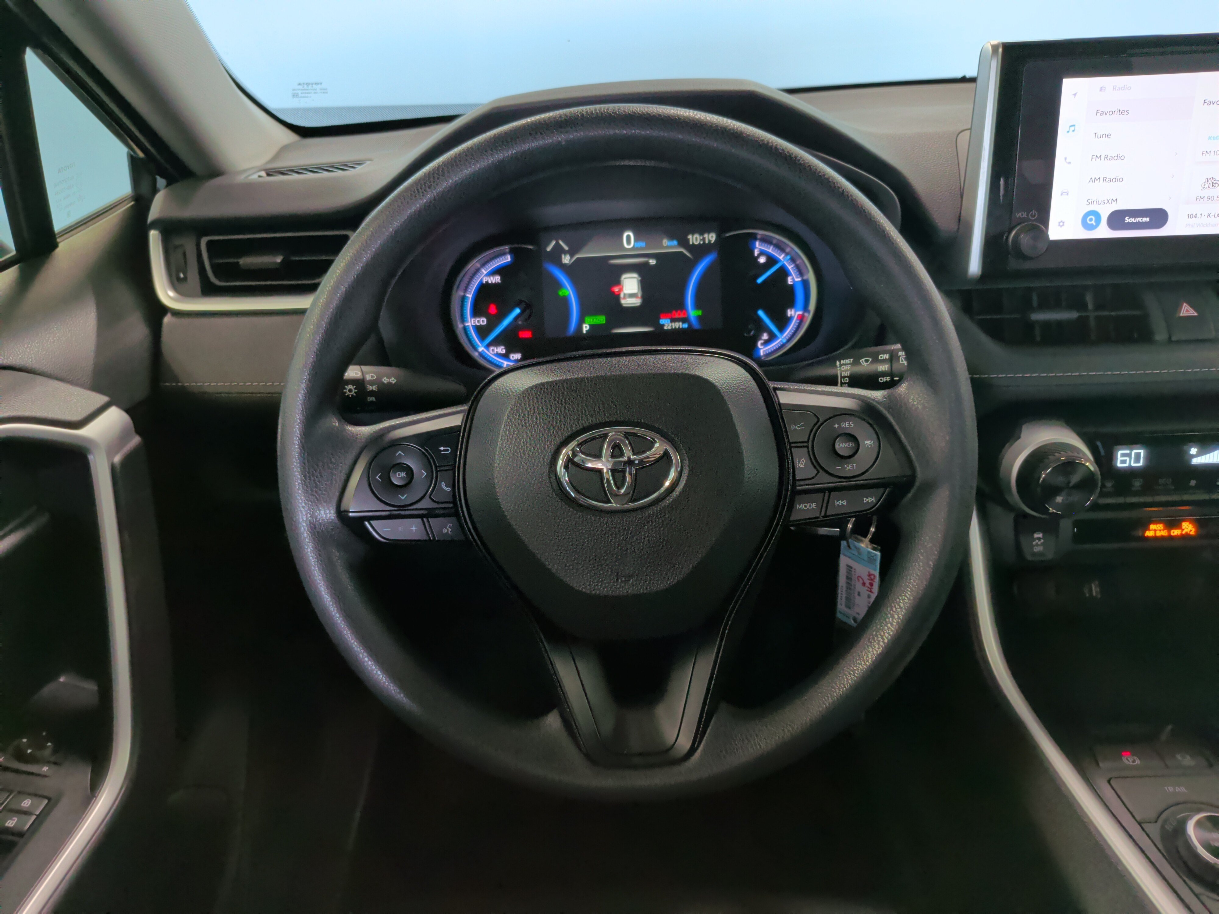 Certified 2025 Toyota RAV4 LE AWD/4WD image 18