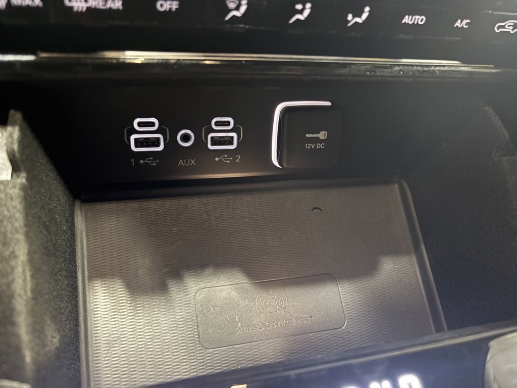 Used 2022 Jeep Grand Cherokee Trailhawk w/ Luxury Tech Group III image 14