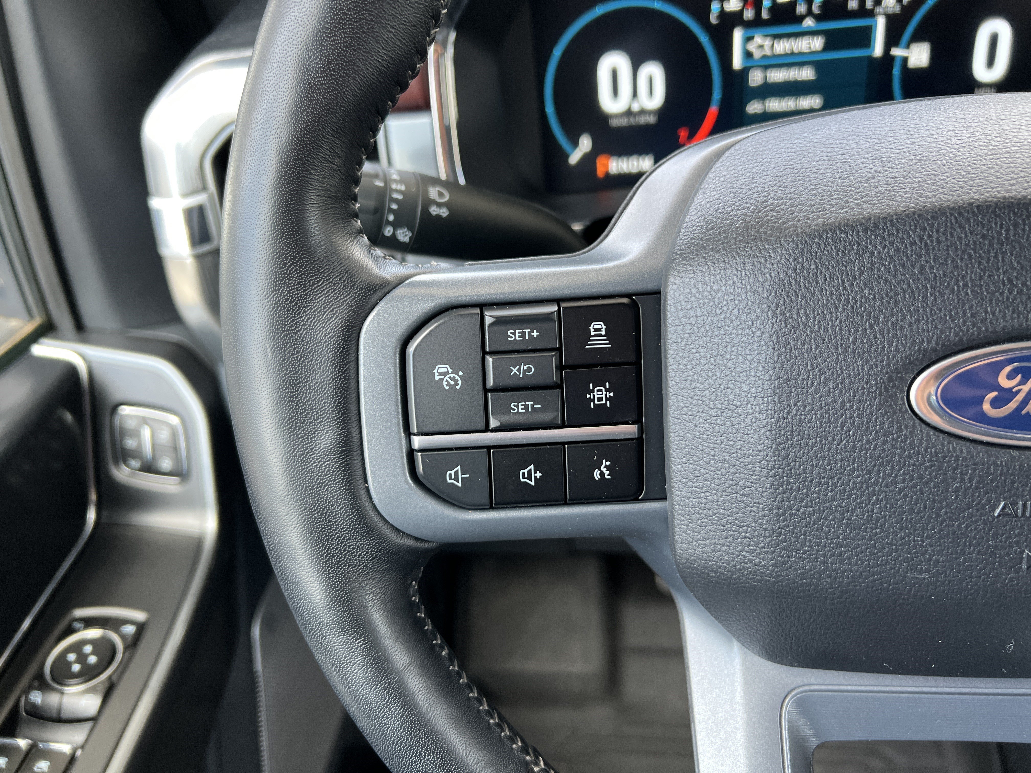 Used 2023 Ford F150 Lariat w/ Equipment Group 502A High AWD/4WD image 26