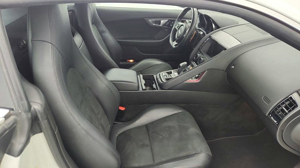 Used 2016 Jaguar F-TYPE S image 22