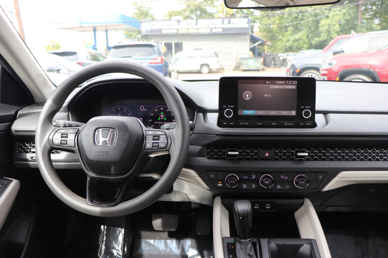 Used 2024 Honda Accord EX image 17