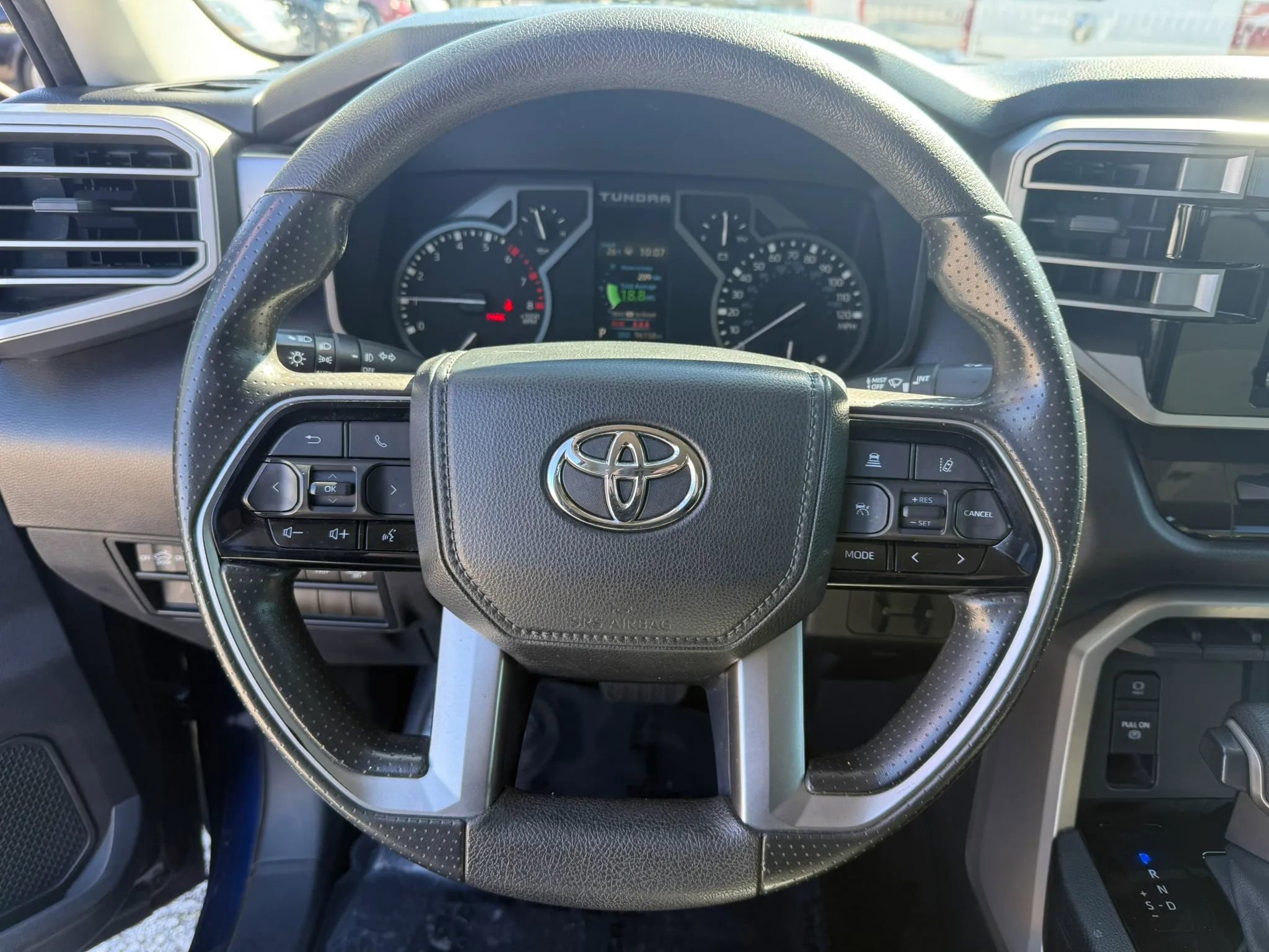 Used 2022 Toyota Tundra SR5 w/ SR5 Convenience Package image 18