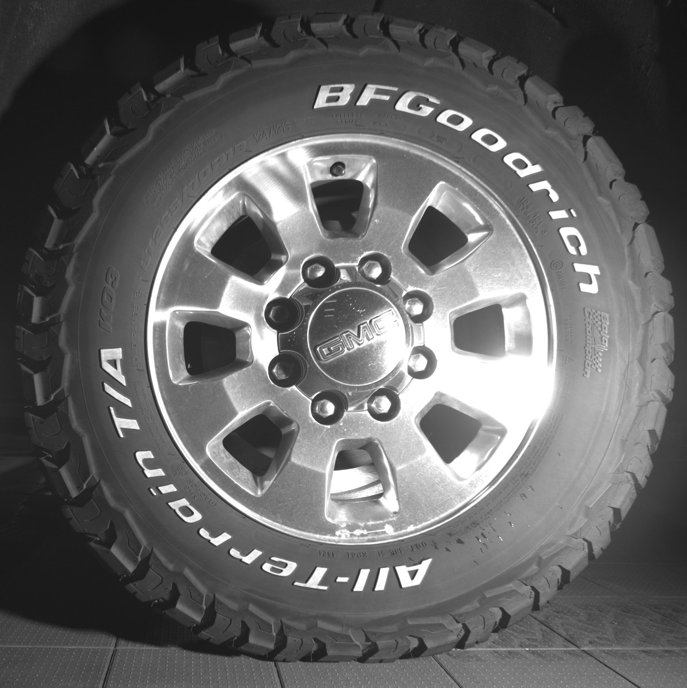 Used 2015 GMC Sierra 2500 SLE w/ SLE Preferred Package AWD/4WD image 10