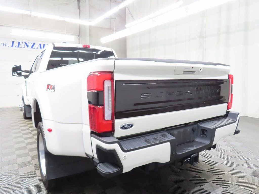 Used 2025 Ford F450 Platinum w/ FX4 Off-Road Package AWD/4WD image 5