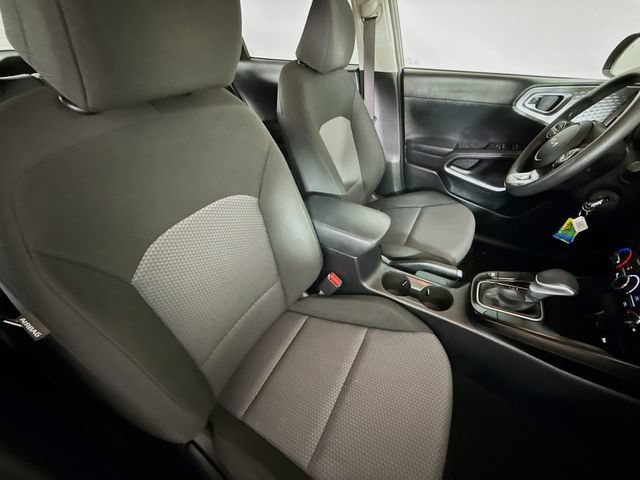 Used 2023 Kia Soul LX w/ LX Technology Package FWD image 30