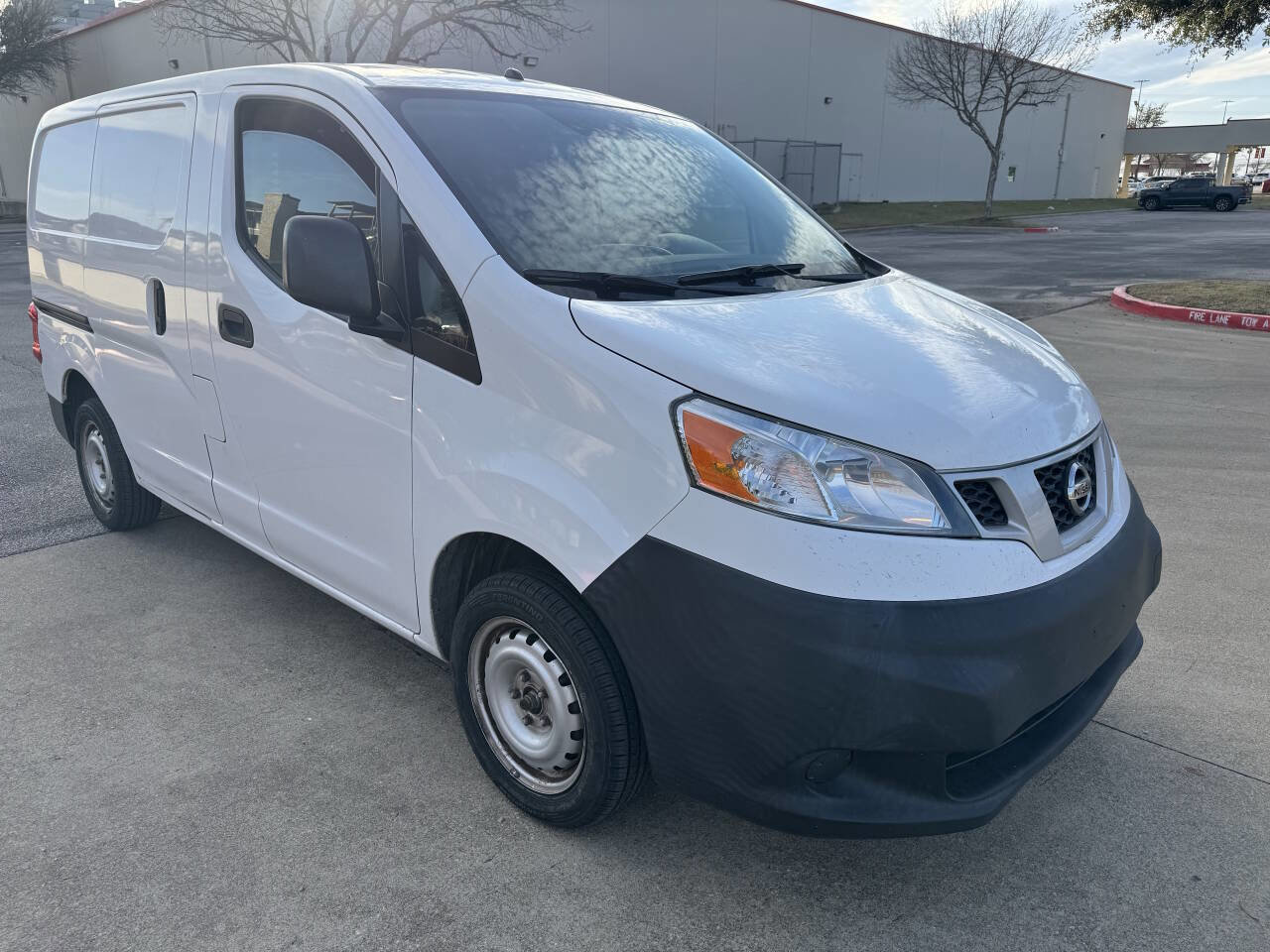Used 2019 Nissan NV200 S w/ Cruise Control Package image 3