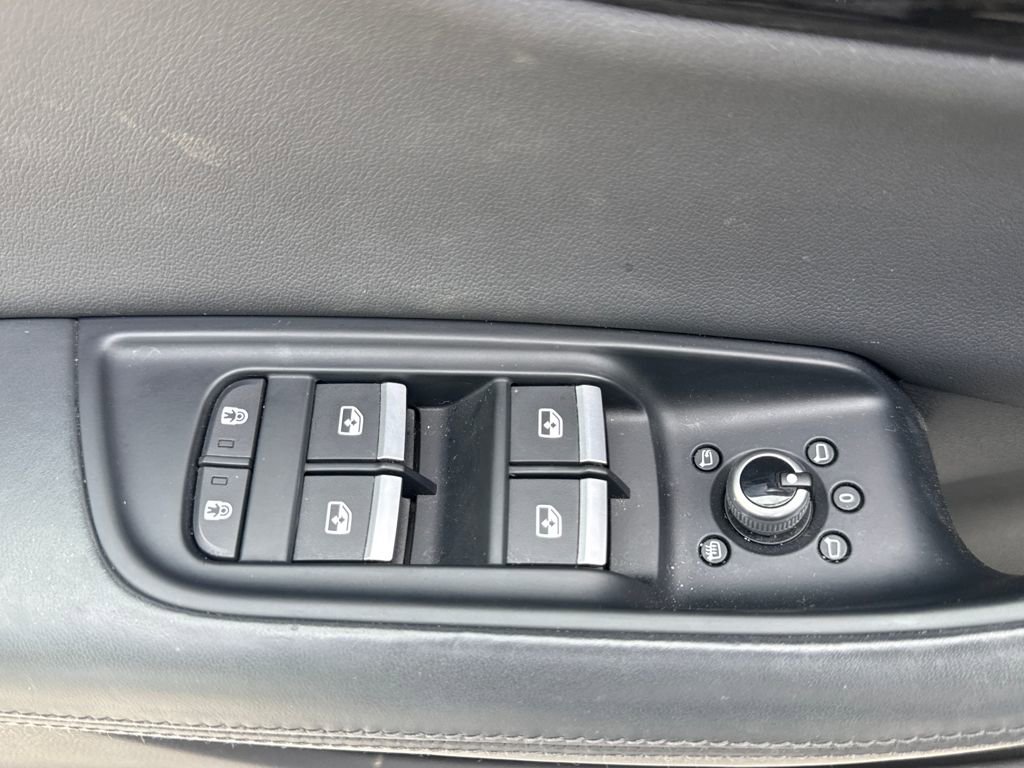 Used 2022 Audi Q7 3.0T Prestige AWD/4WD image 21