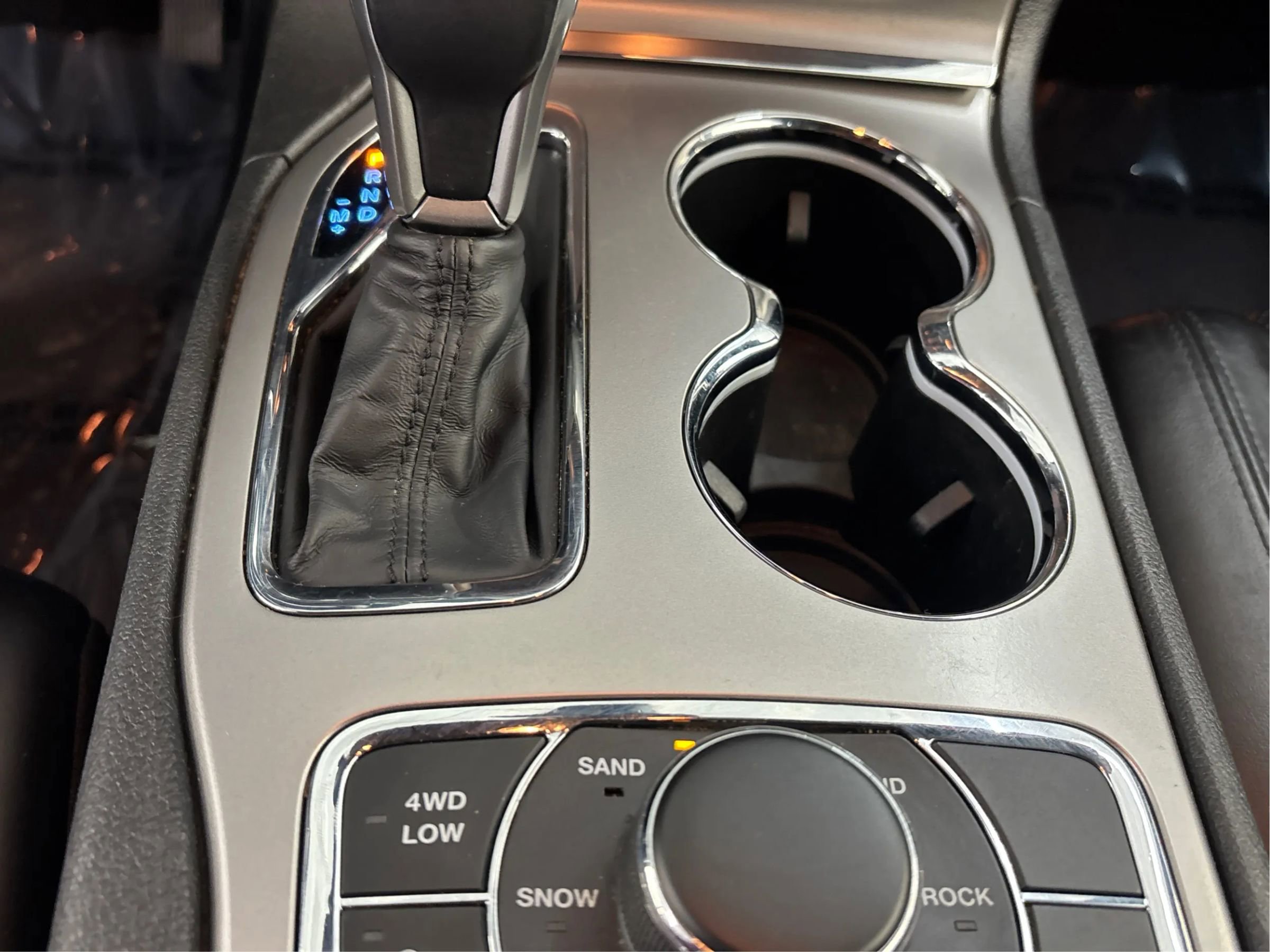 Used 2019 Jeep Grand Cherokee Limited w/ Luxury Group II image 22