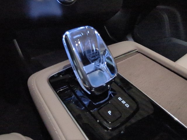 New 2026 Volvo XC90 T8 Plus w/ Protection Package AWD/4WD image 20