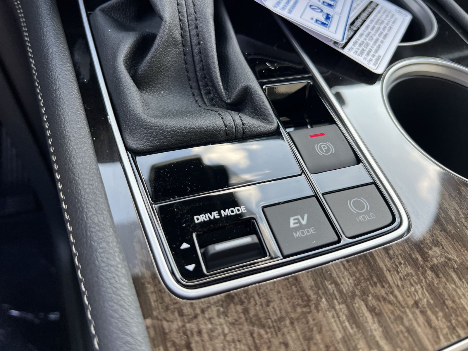 New 2026 Toyota Sienna Platinum AWD/4WD image 25