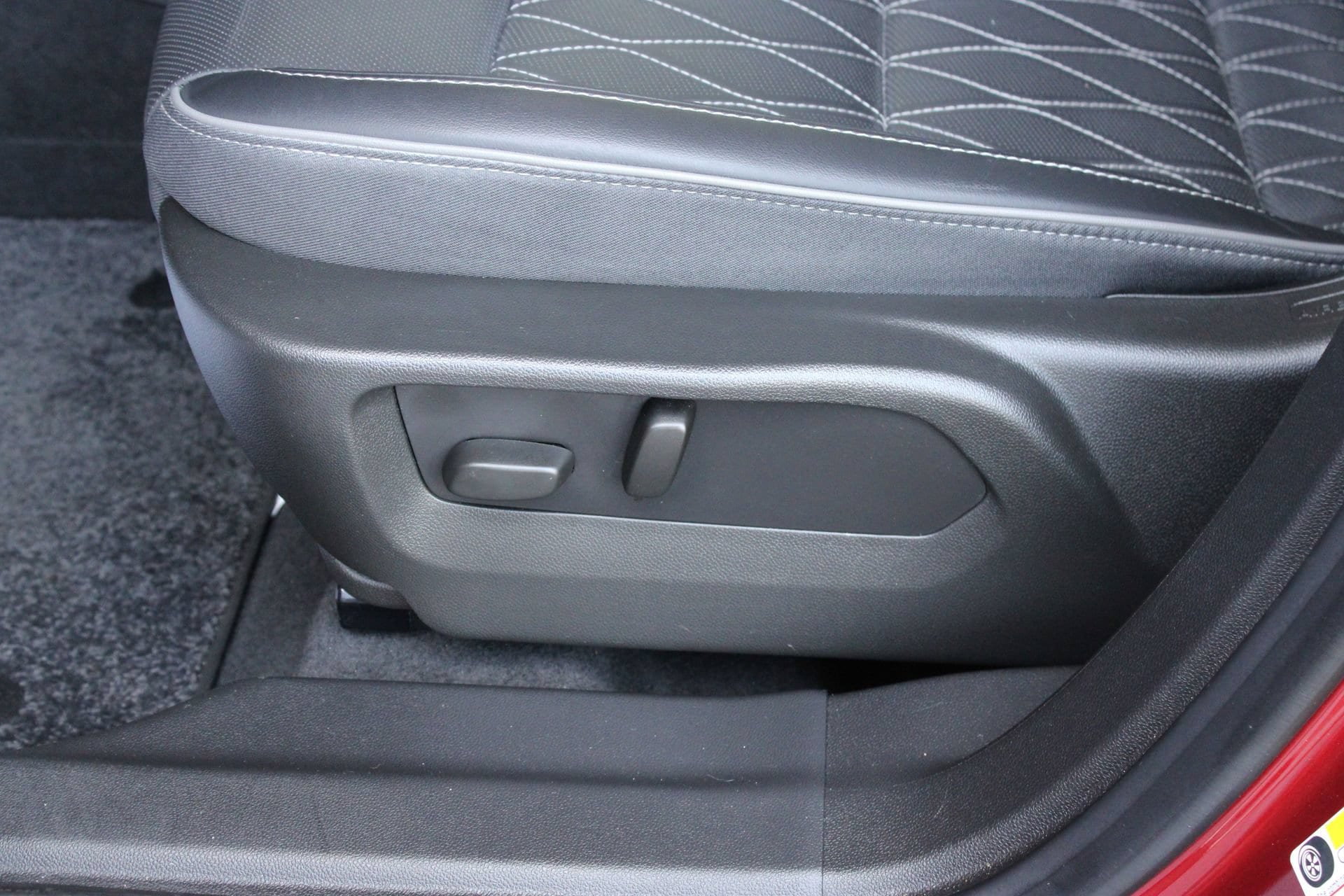 Used 2023 Buick Envision Avenir FWD image 12