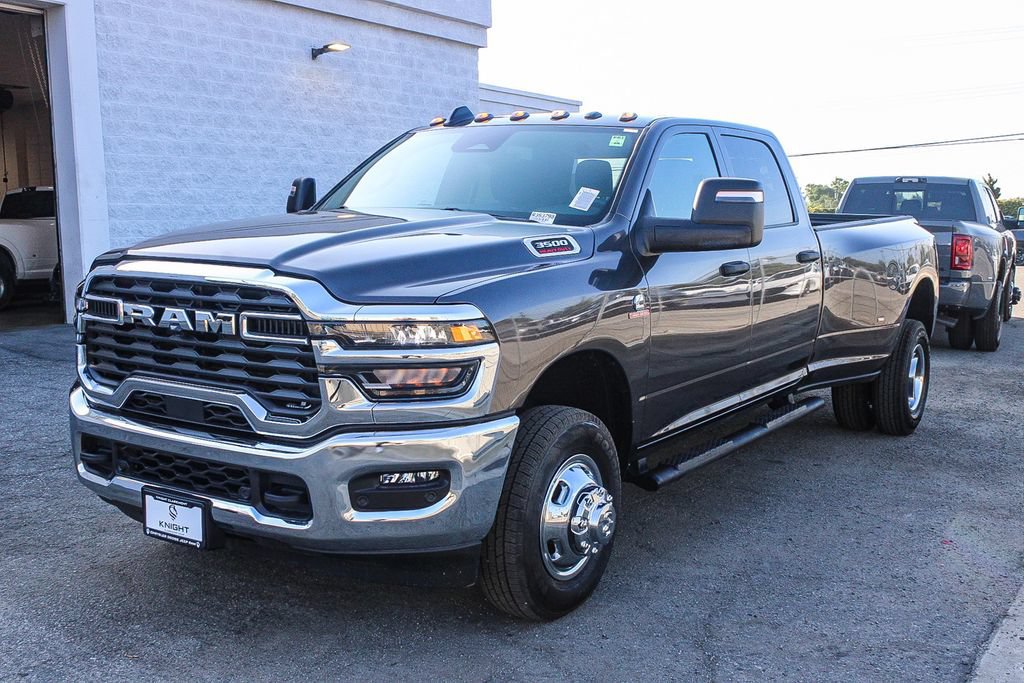 New 2026 RAM 3500 Tradesman AWD/4WD image 4