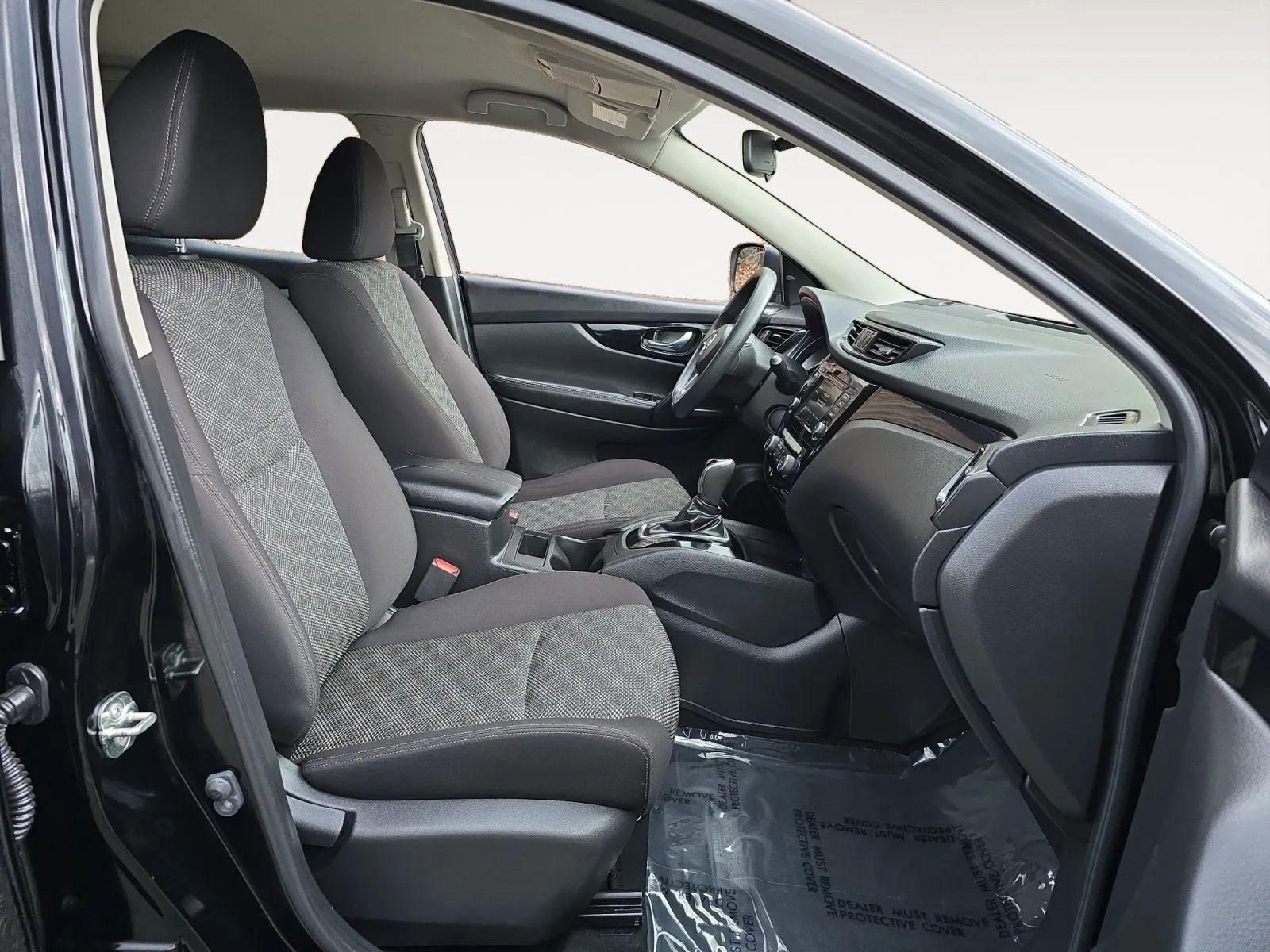 Used 2020 Nissan Rogue Sport SV image 15