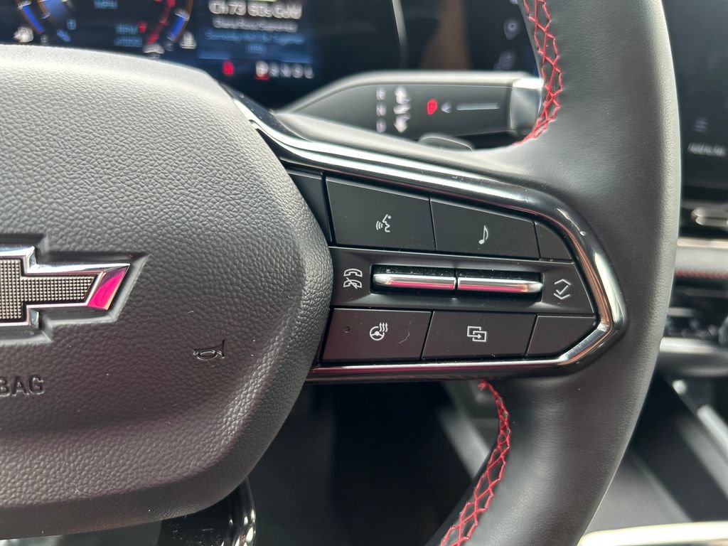 Used 2025 Chevrolet Equinox RS AWD/4WD image 23