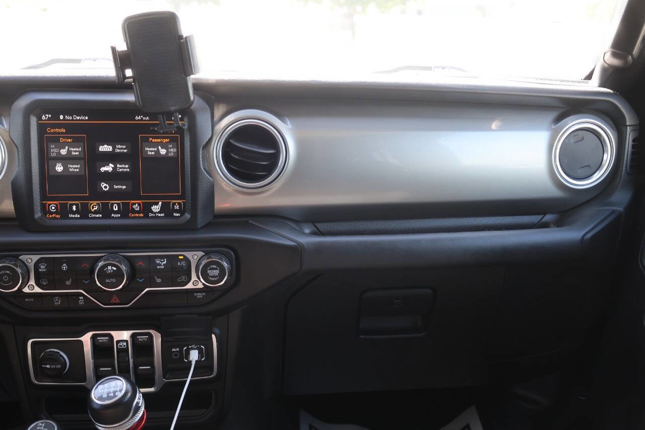 Used 2018 Jeep Wrangler Unlimited Sahara image 25