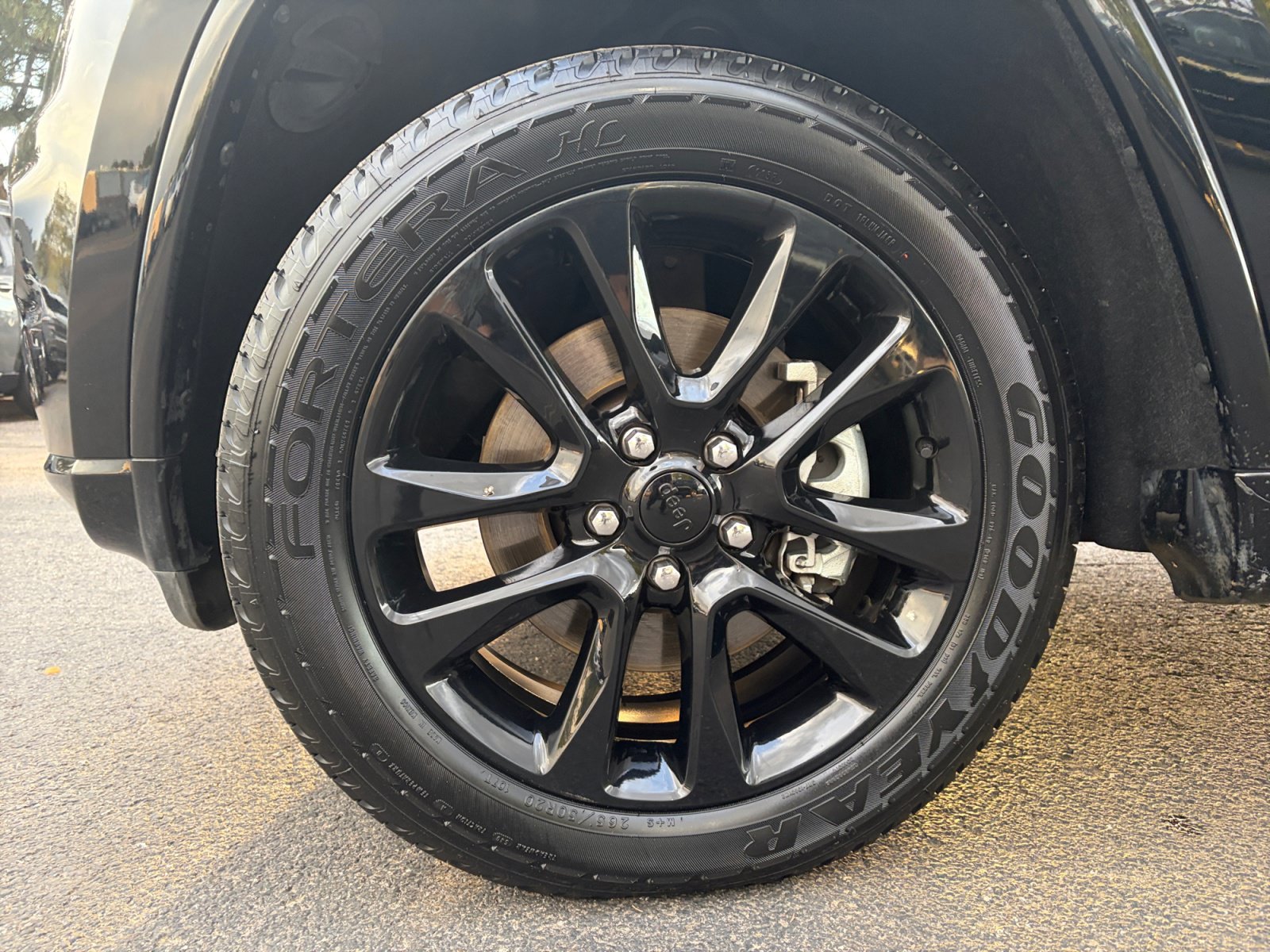 Used 2021 Jeep Grand Cherokee Laredo X AWD/4WD image 11