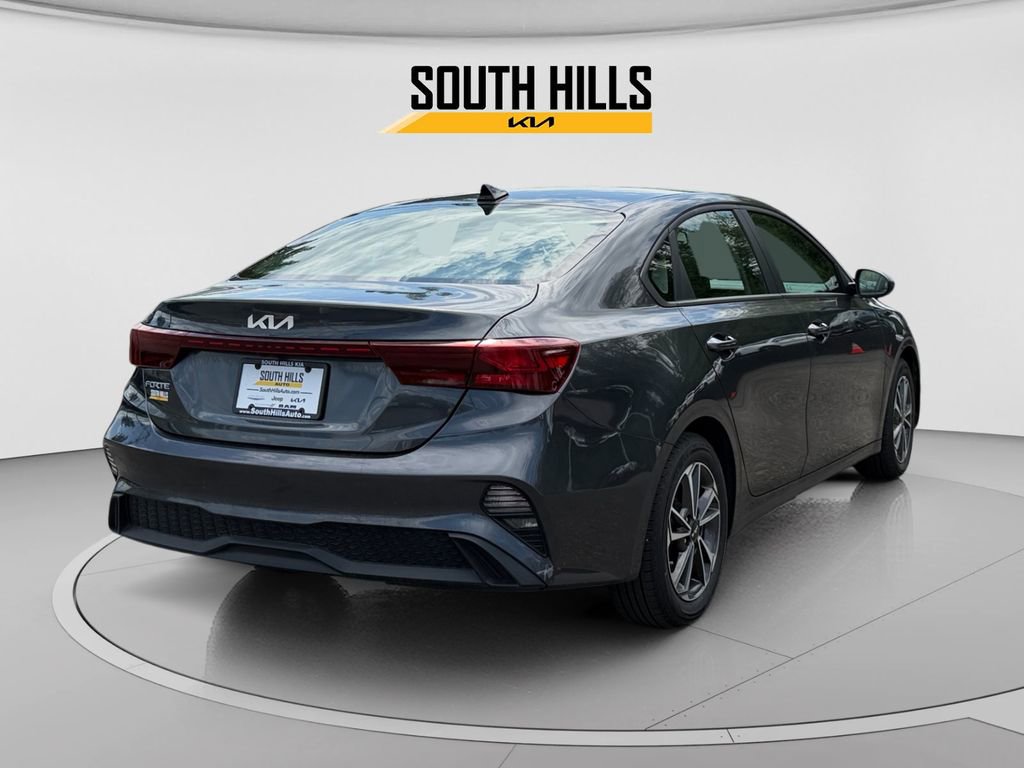 Certified 2023 Kia Forte LXS FWD image 5