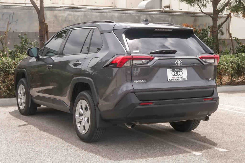 Used 2019 Toyota RAV4 LE FWD image 8