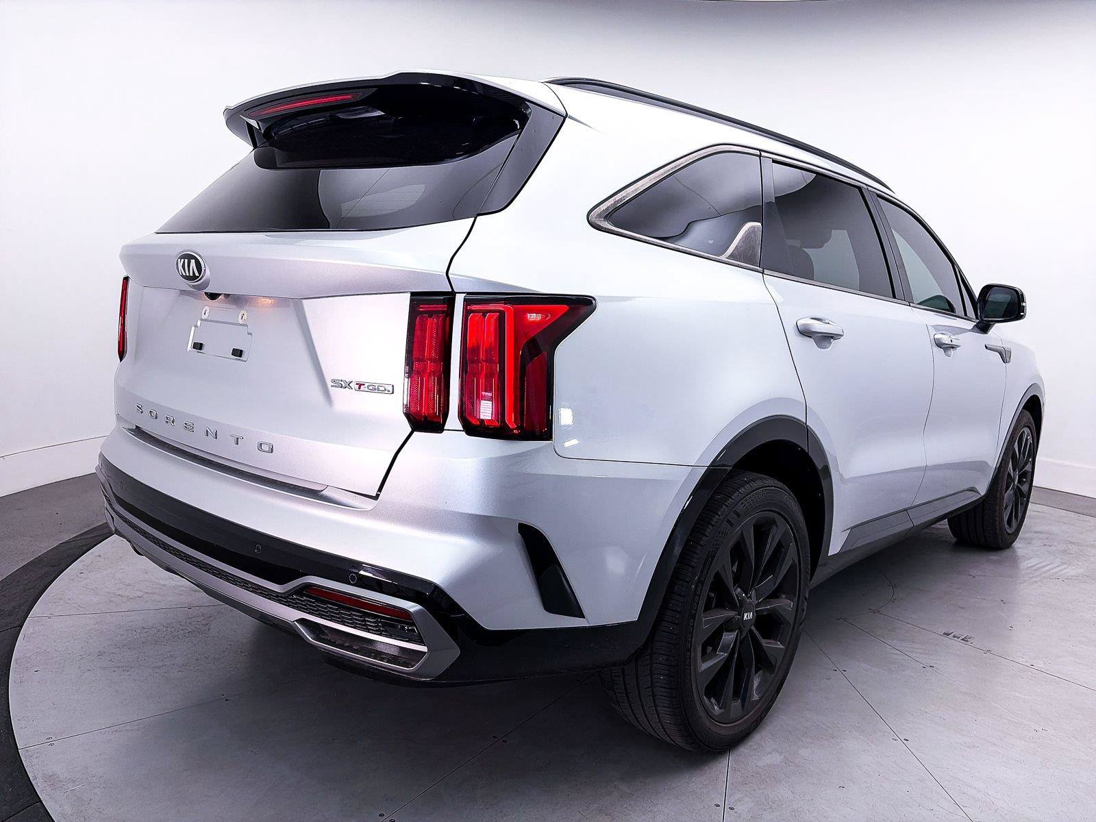 Used 2021 Kia Sorento SX FWD image 16