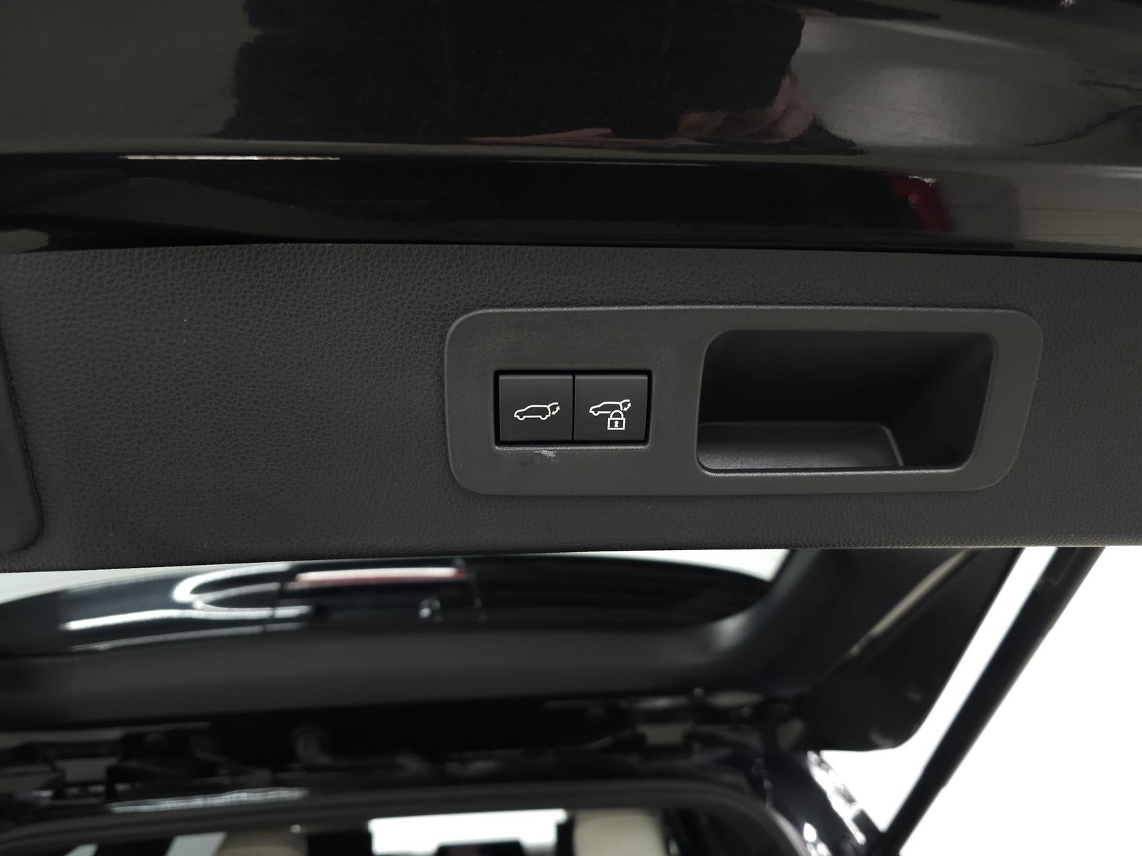 Certified 2024 Lexus LX 600 4WD w/ Appearance Package image 10