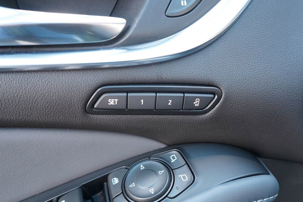 Used 2024 Buick Enclave Premium FWD image 31