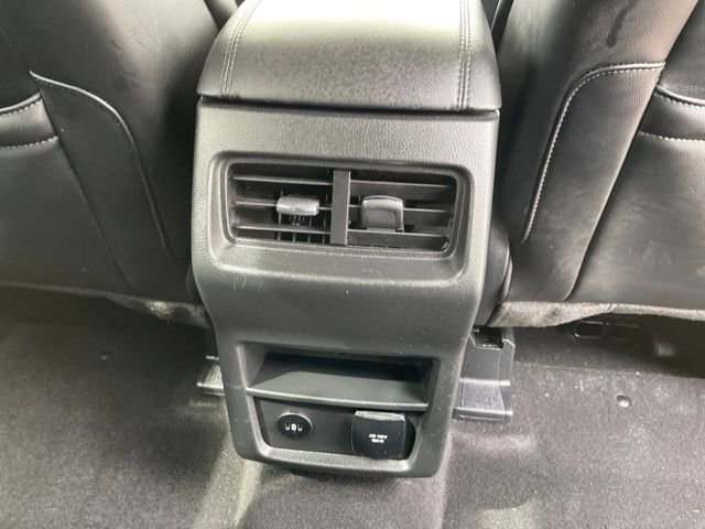 Used 2024 Ford Edge SEL w/ Convenience Package image 32