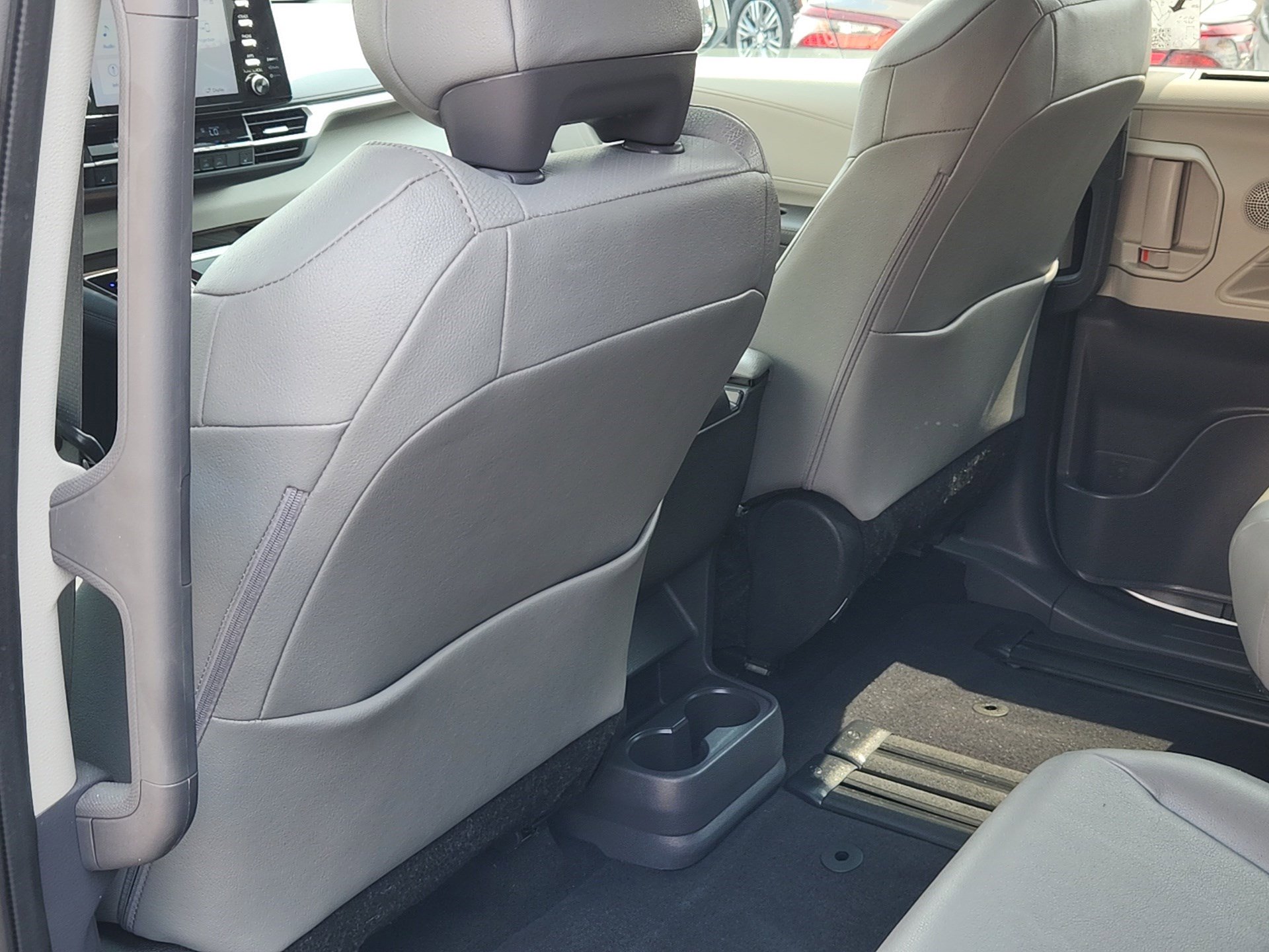 Certified 2023 Toyota Sienna XLE image 24