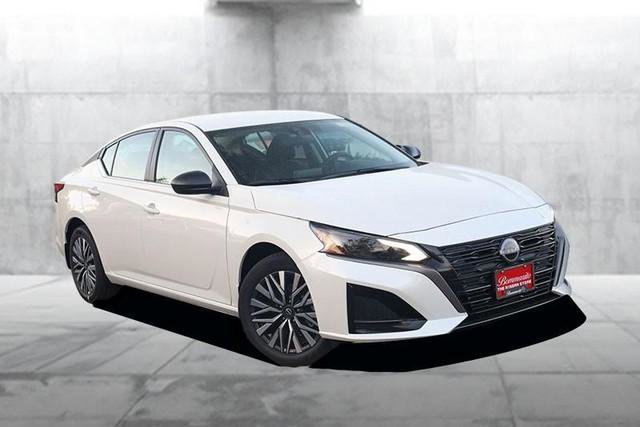 New 2026 Nissan Altima 2.5 SV image 2