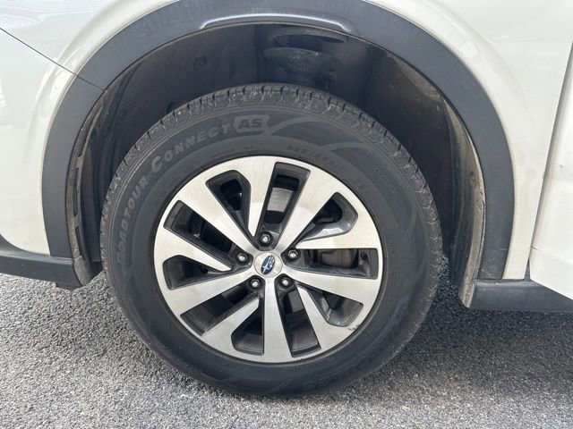 Used 2022 Subaru Outback Premium image 5